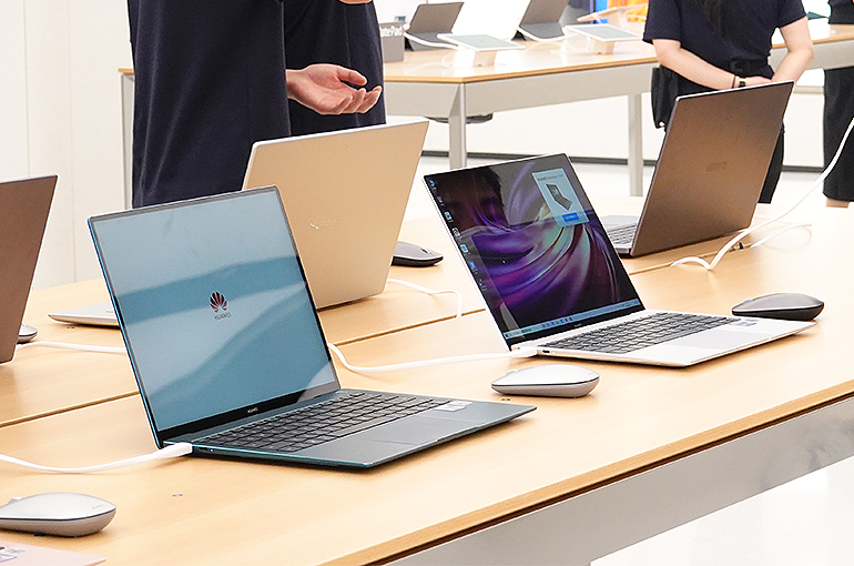 Huawei Topples Apple as China’s Top Tablet Seller for First Time, IDC Says