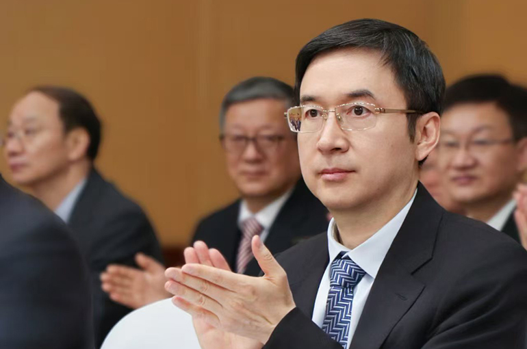 Shanghai to Keep Promoting Cross-Border Use of Yuan, Local PBOC Governor Says